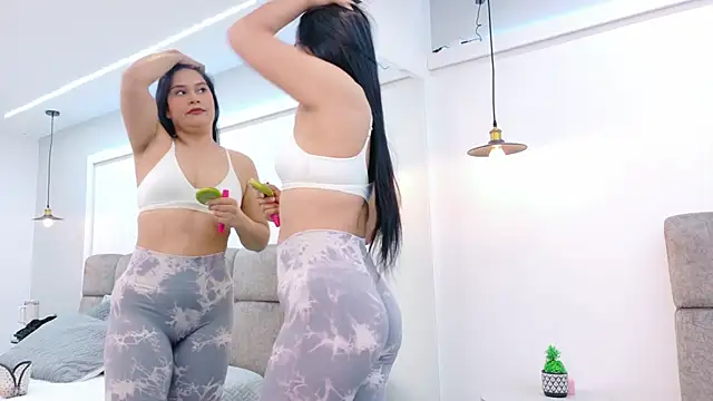 Snapshot of AlmaRose_ chatting on 5, 3, 2026 AlmaRose online show from 5, 3, 2026