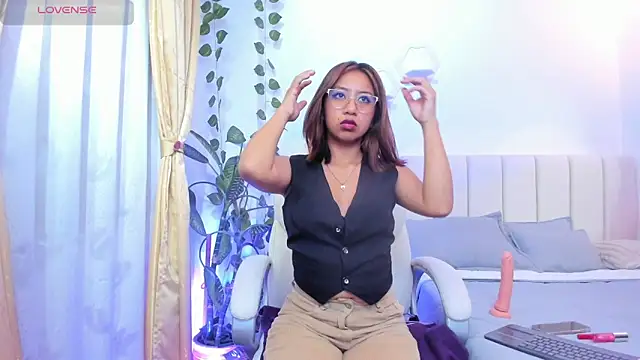 emily7  online show from 10, 4, 2026