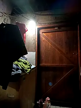 Snapshot of yu--yo chatting on 5, 4, 2026 yu--yo online show from 5, 4, 2026