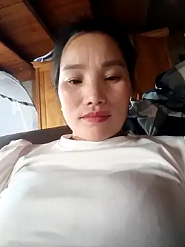 Snapshot of yu--yo chatting on 9, 4, 2026 yu--yo online show from 9, 4, 2026