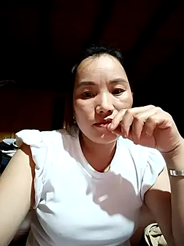 Snapshot of yu--yo chatting on 10, 4, 2026 yu--yo online show from 10, 4, 2026