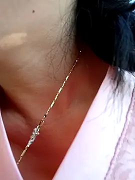 Snapshot of yu--yo chatting on 11, 4, 2026 yu--yo online show from 11, 4, 2026