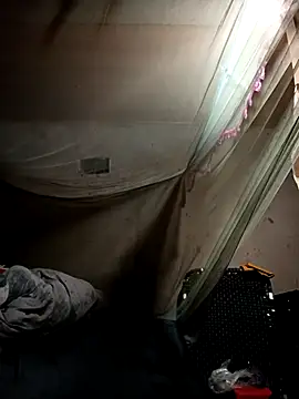 Snapshot of yu--yo chatting on 12, 4, 2026 yu--yo online show from 12, 4, 2026