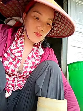 Snapshot of yu--yo chatting on 13, 7, 2026 yu--yo online show from 13, 7, 2026