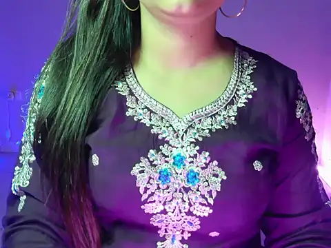 Snapshot of CutieVibe01 chatting on 19, 2, 2026 CutieVibe01 online show from 19, 2, 2026