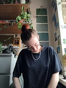 Shy Bamby online show from 24, 7, 2026