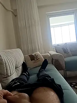 berk denizz 32 online show from 19, 4, 2026