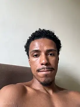 Snapshot of LorenzoBlack27 chatting on 28, 2, 2026 LorenzoBlack27 online show from 28, 2, 2026