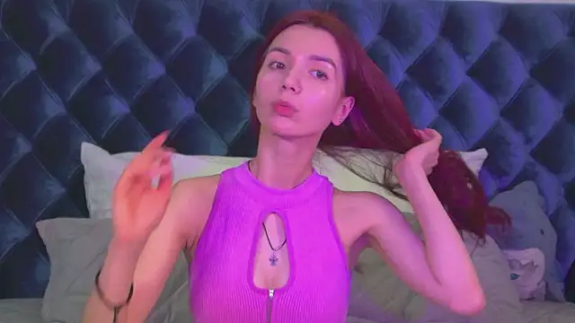 Snapshot of VanessaVienne chatting on 18, 5, 2026 VanessaVienne online show from 18, 5, 2026