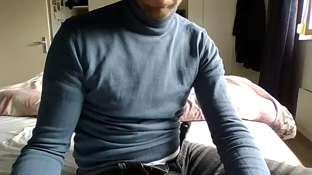 Snapshot of Vector1982 chatting on 31, 3, 2026 Vector1982 online show from 31, 3, 2026