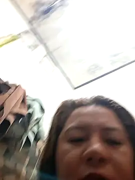 Snapshot of Seductive_Two0205 chatting on 7, 2, 2026 Seductive Two0205 online show from 7, 2, 2026