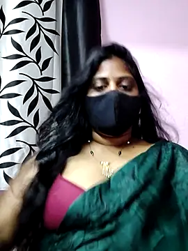 Snapshot of suma_telugu1 chatting on 5, 7, 2026 suma telugu1 online show from 5, 7, 2026