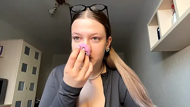 JammieMickiewicz online show from 6, 3, 2026