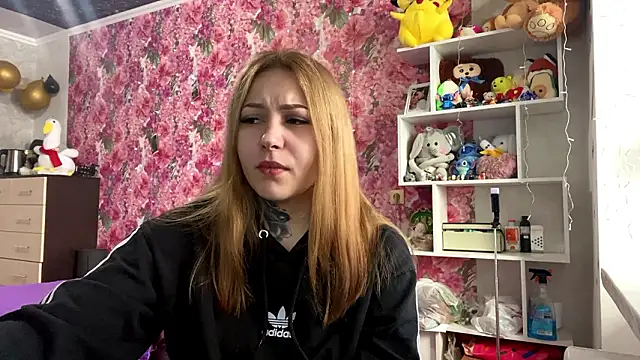 Snapshot of TraciBallena chatting on 11, 2, 2026 TraciBallena online show from 11, 2, 2026