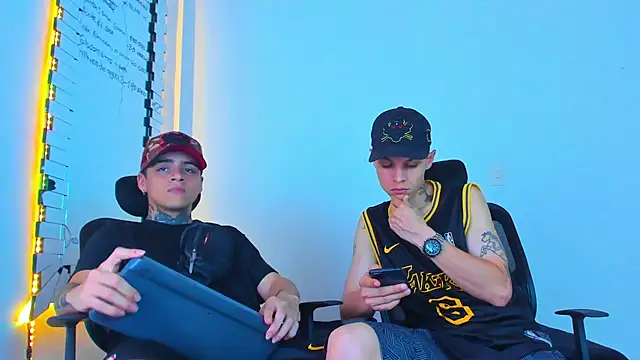 Snapshot of Thomas-Wil chatting on 6, 2, 2026 Thomas-Wil online show from 6, 2, 2026