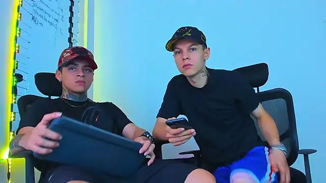 Snapshot of Thomas-Wil chatting on 11, 2, 2026 Thomas-Wil online show from 11, 2, 2026