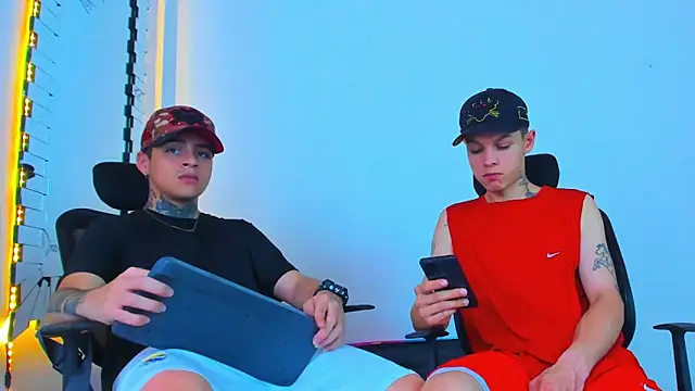 Snapshot of Thomas-Wil chatting on 12, 2, 2026 Thomas-Wil online show from 12, 2, 2026