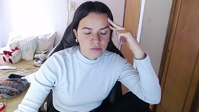 Shanel Lozano online show from 3, 2, 2026