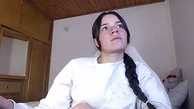 Shanel Lozano online show from 18, 3, 2026