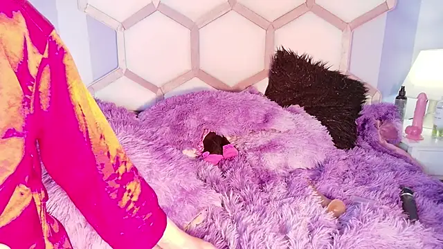 yvi taylor online show from 7, 2, 2026