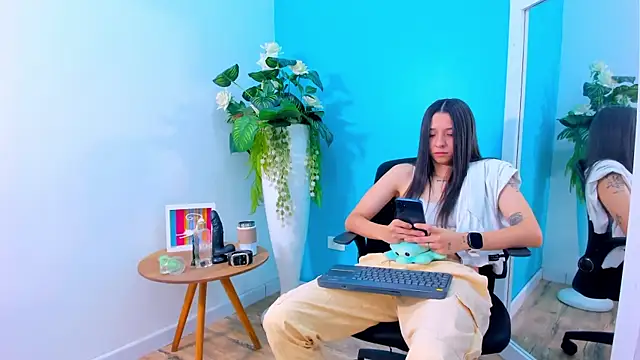 ViictoriiaSaenz online show from 5, 3, 2026