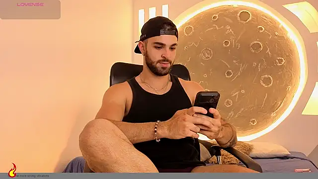 Snapshot of Apolo_lux1 chatting on 8, 7, 2026 Apolo lux1 online show from 8, 7, 2026