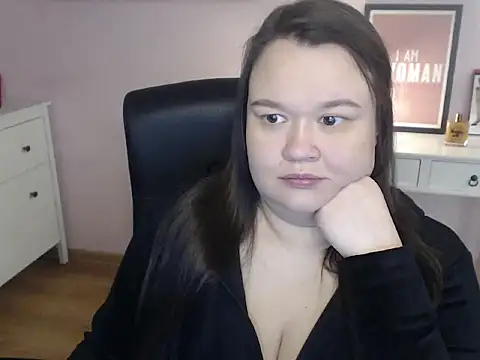 Snapshot of HollyDanceSoul chatting on 10, 2, 2026 HollyDanceSoul online show from 10, 2, 2026