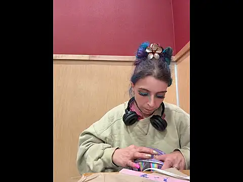 Snapshot of MegaTinyyy chatting on 11, 6, 2026 MegaTinyyy online show from 11, 6, 2026