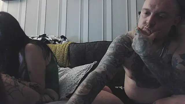 DaddyAndBabyGirl94 online show from 16, 1, 2026