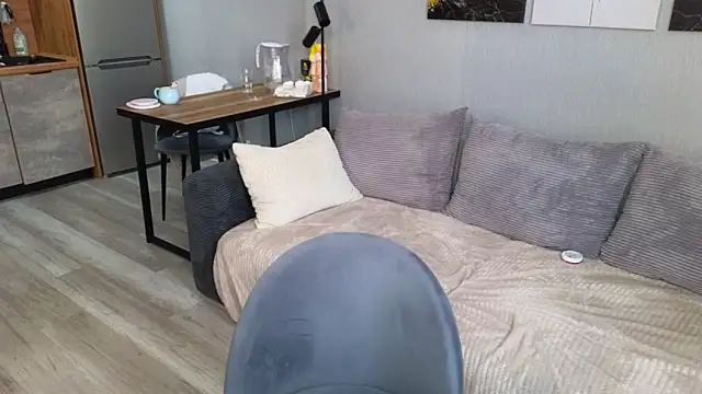 KitKatie online show from 13, 3, 2026