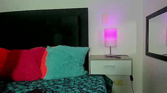 Natalye 23 online show from 2, 4, 2026