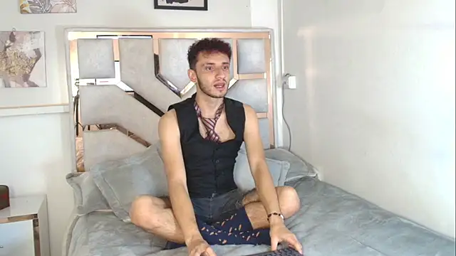 Curlystartt online show from 14, 1, 2026