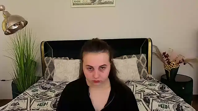 MikaFoxy online show from 22, 4, 2026