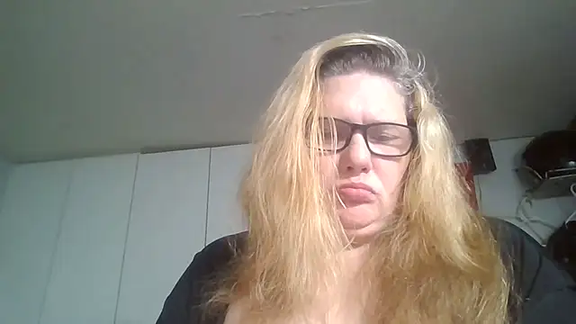 sexualsadie18 online show from 13, 1, 2026