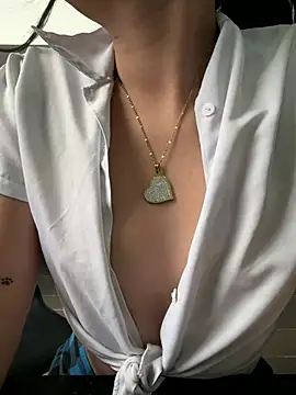 Snapshot of l0lita_emi chatting on 19, 2, 2026 l0lita emi online show from 19, 2, 2026