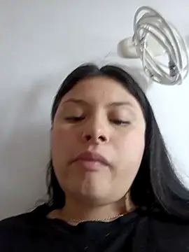 yessica gomez01 online show from 13, 2, 2026