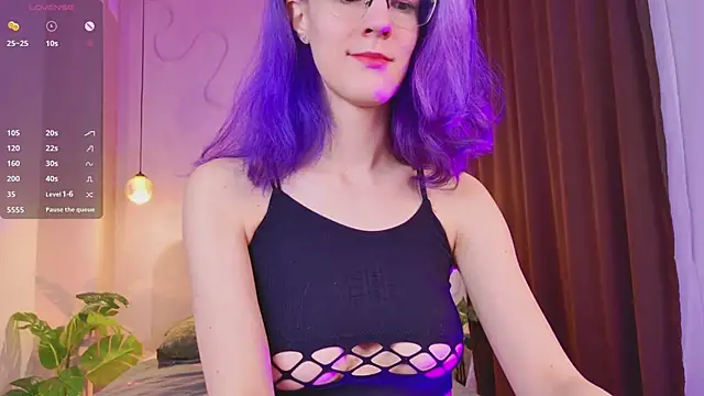 Snapshot of AuraLaunni chatting on 11, 1, 2026 AuraLaunni online show from 11, 1, 2026