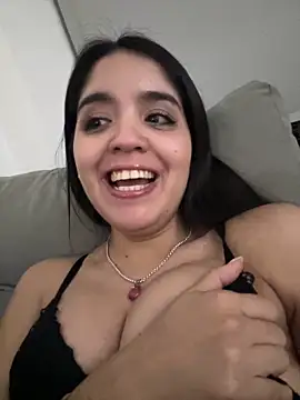 bebitas2  online show from 20, 5, 2026