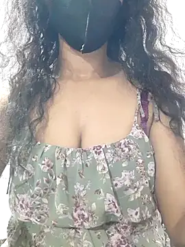 cutehotwife online show from 4, 3, 2026