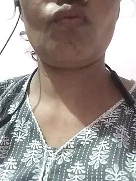 Snapshot of Zaara101 chatting on 20, 6, 2026 Zaara101 online show from 20, 6, 2026