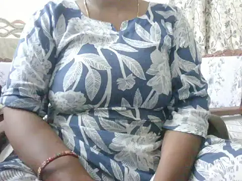 Snapshot of mohini_bhabhi chatting on 28, 7, 2026 mohini bhabhi online show from 28, 7, 2026