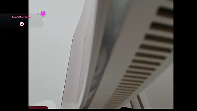 girlonee online show from 15, 1, 2026