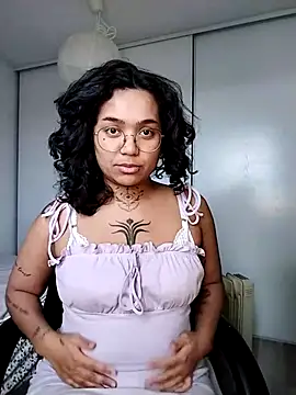 Snapshot of therealsun8 chatting on 16, 1, 2026 therealsun8 online show from 16, 1, 2026