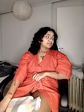 Snapshot of therealsun8 chatting on 9, 2, 2026 therealsun8 online show from 9, 2, 2026