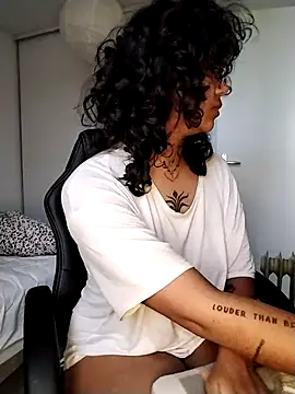 Snapshot of therealsun8 chatting on 12, 2, 2026 therealsun8 online show from 12, 2, 2026