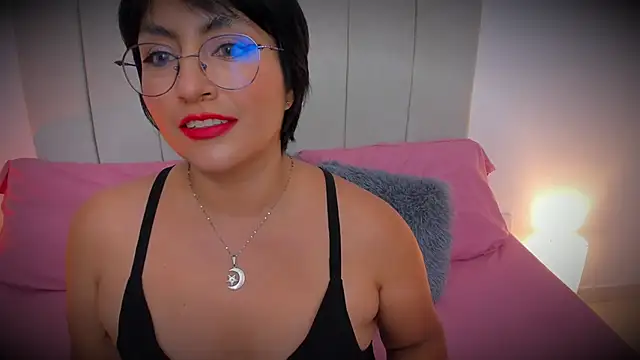 Snapshot of nathy_bush chatting on 22, 4, 2026 nathy bush online show from 22, 4, 2026