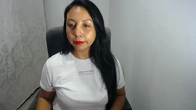 Snapshot of soyElena46 chatting on 25, 4, 2026 soyElena46 online show from 25, 4, 2026