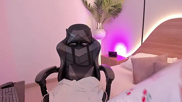 Snapshot of cataleya_castle chatting on 25, 2, 2026 cataleya castle online show from 25, 2, 2026