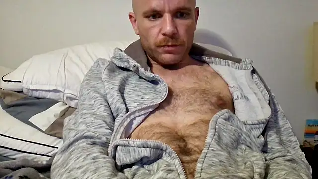 Snapshot of FrankieFuckMe chatting on 7, 2, 2026 FrankieFuckMe online show from 7, 2, 2026