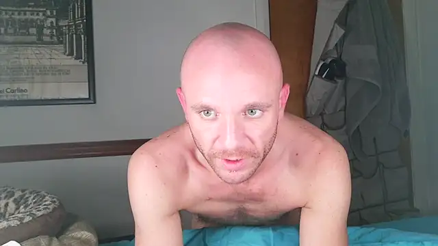 Snapshot of FrankieFuckMe chatting on 21, 4, 2026 FrankieFuckMe online show from 21, 4, 2026
